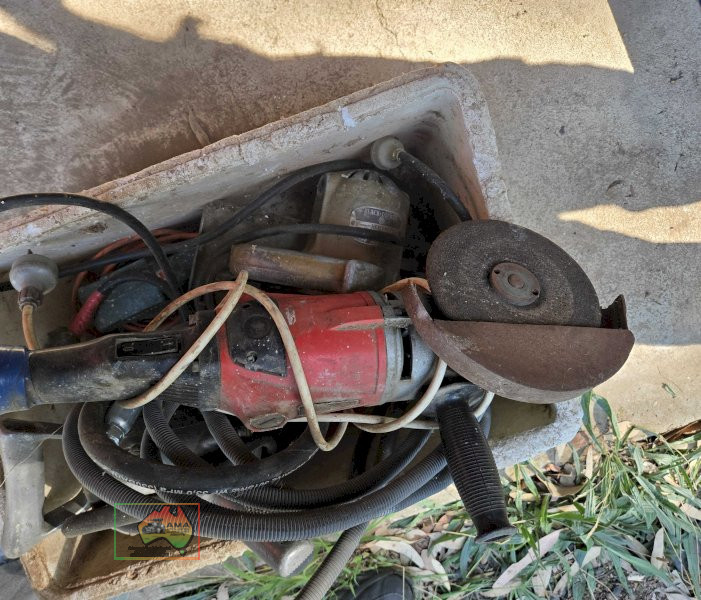 Electric Saw, Angle Grinder & Drill - photo 3