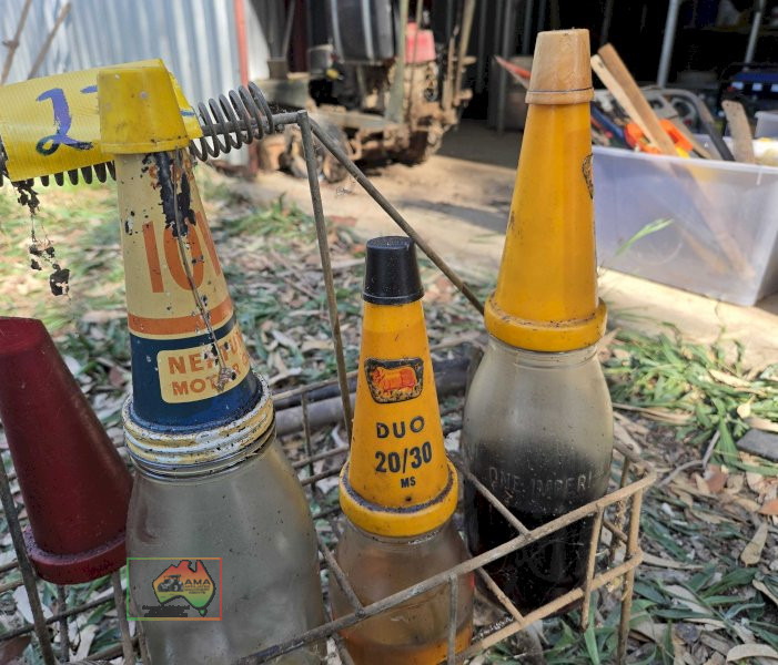 Garage Oil Bottle Stand & Glass Bottles - photo 3