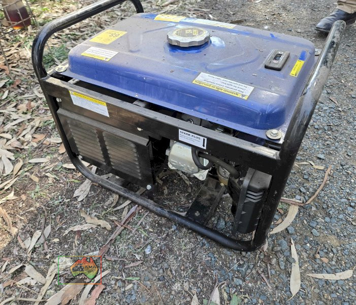 Taurus 2Kva Petrol Generator ~ As New - photo 4