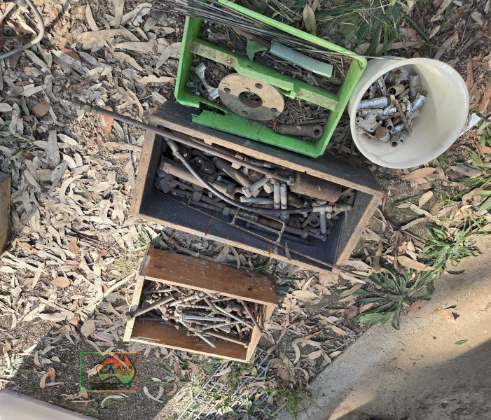 4x Boxes of Bolts & Sundries - photo 2