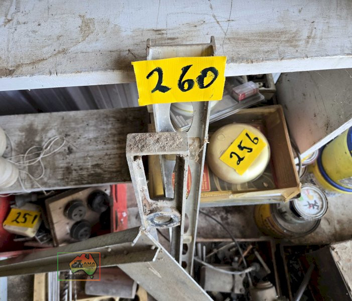 2x Spirit Levels & a Set Square - photo 4