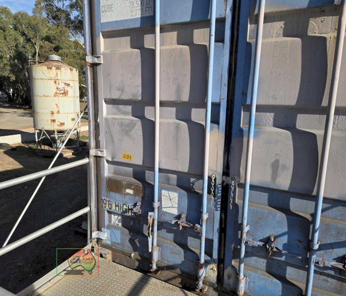 Large high cube shipping container - photo 7