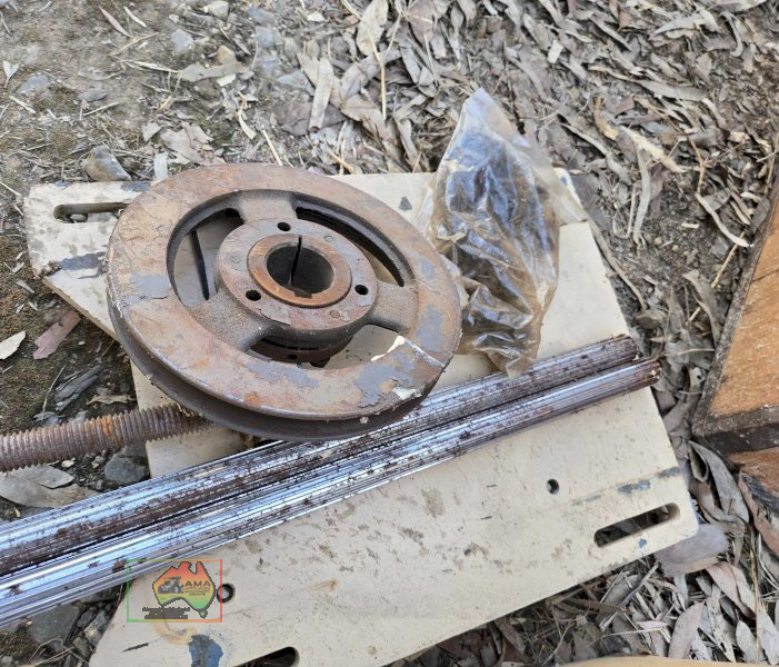 Box of assorted pulleys, right angled gears, fine rollers, and bearings etc. (#212) - photo 6
