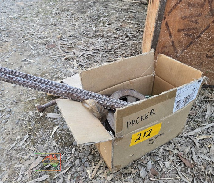 Box of assorted pulleys, right angled gears, fine rollers, and bearings etc. (#212) - photo 4
