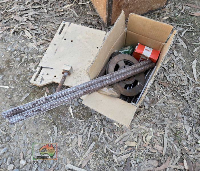 Box of assorted pulleys, right angled gears, fine rollers, and bearings etc. (#212) - photo 5
