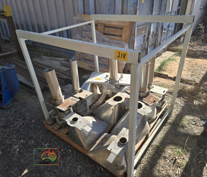 Steel pellet lifting frame