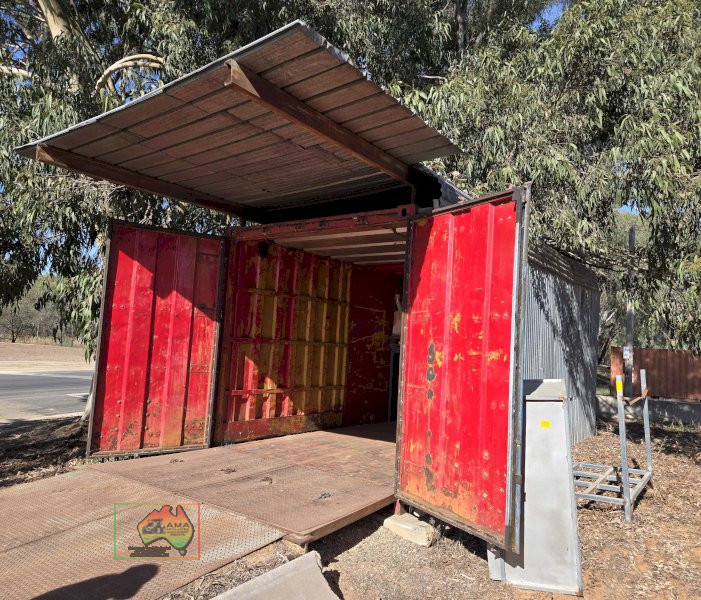 20 feet x 8 feet high storage container - photo 2