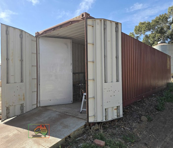 40' x 8' x 9'6" high shipping container - photo 7