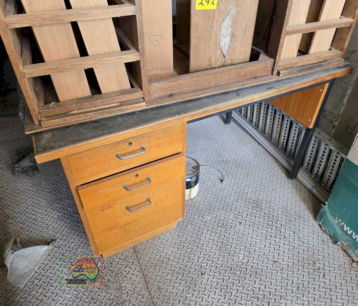 2 office desks - photo 2