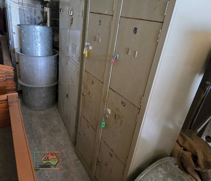 2 x school lockers - photo 5