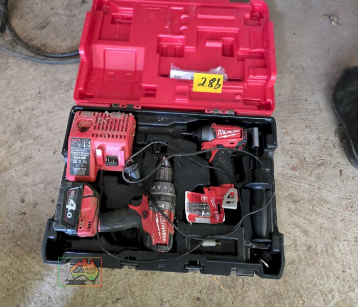 Milwaukee Twin Drill Set - photo 5