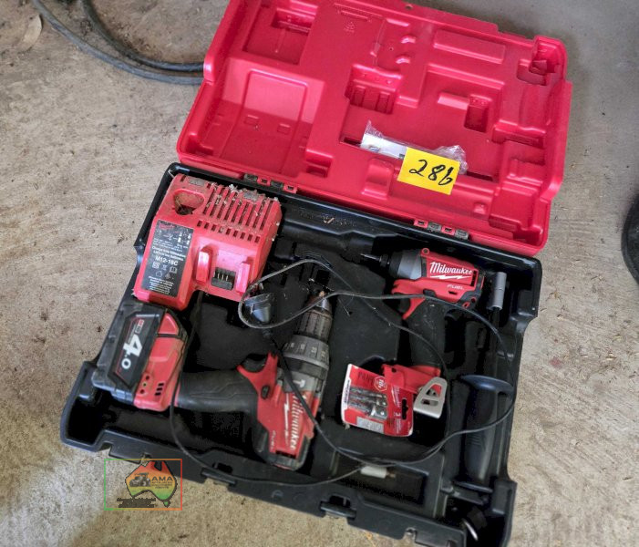 Milwaukee Twin Drill Set