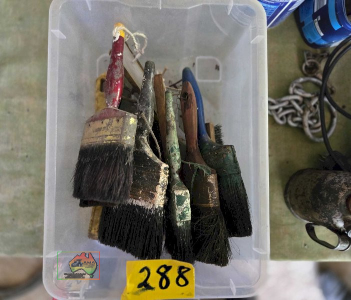 Box of Assorted Paint Brushes - photo 2