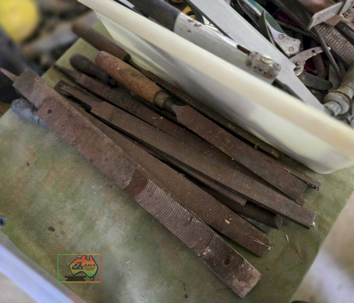 Box of Files, Tyre Levers, Hammer etc... - photo 5