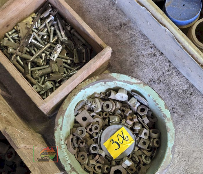 2x Nuts & Bolts