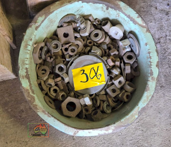 2x Nuts & Bolts - photo 4