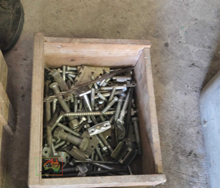 2x Nuts & Bolts - photo 3