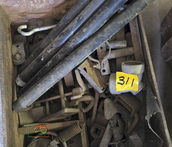 Assorted Pipe Fittings - photo 3