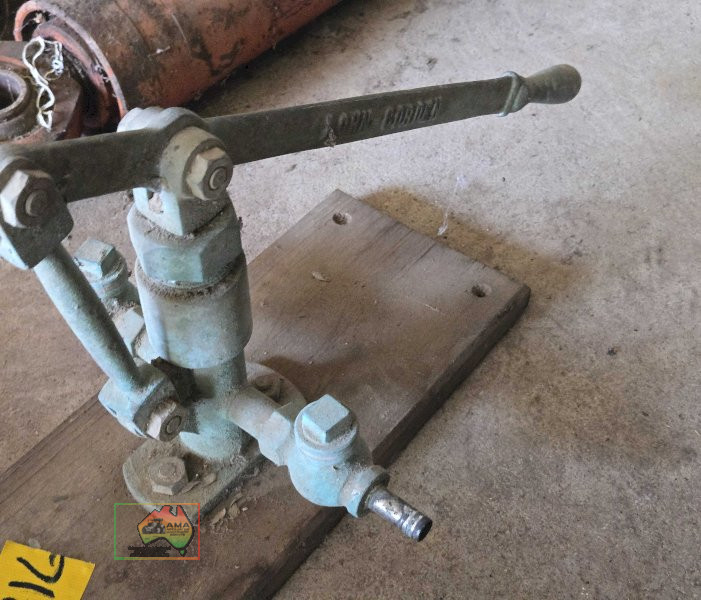 Hand Transfer Pump - photo 3