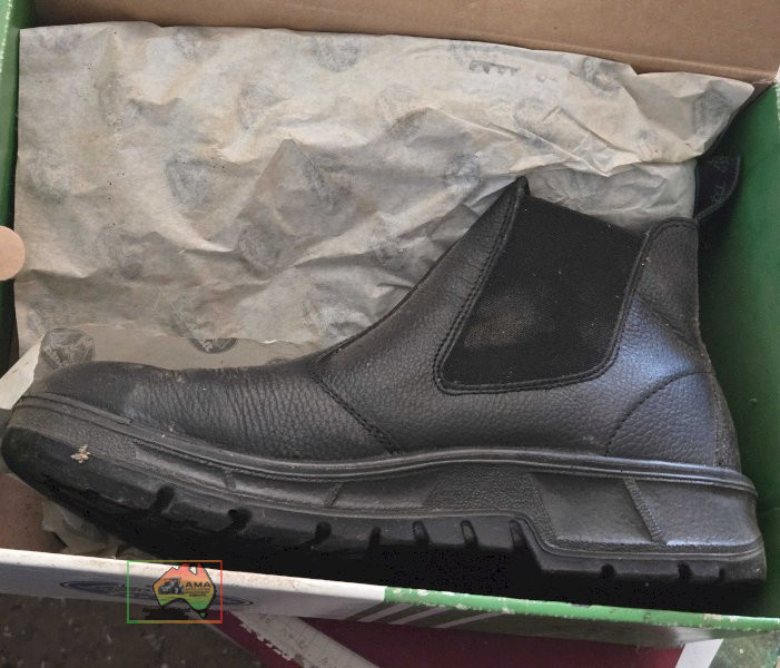 Pair of NEW Size 12 Bata Workboots