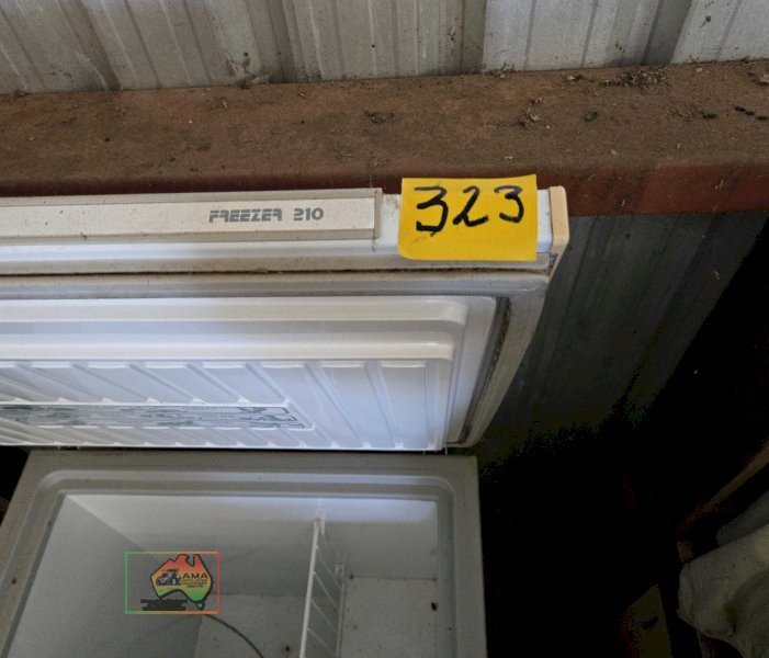 Kelvinator 210 Chest Freezer