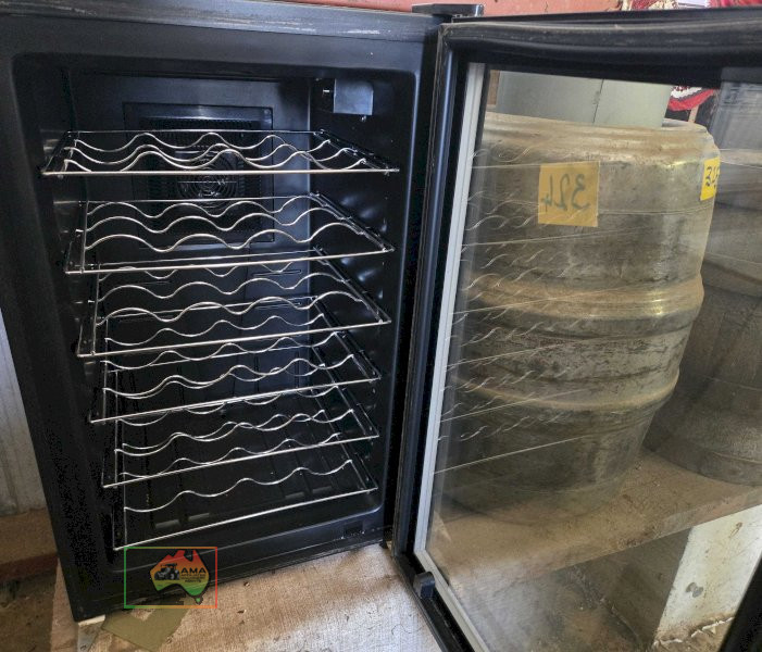 Wine Chiller in Working Cond. - photo 4