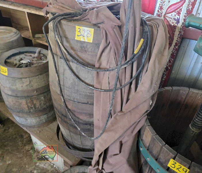 Vintage Wine Barrel - photo 2