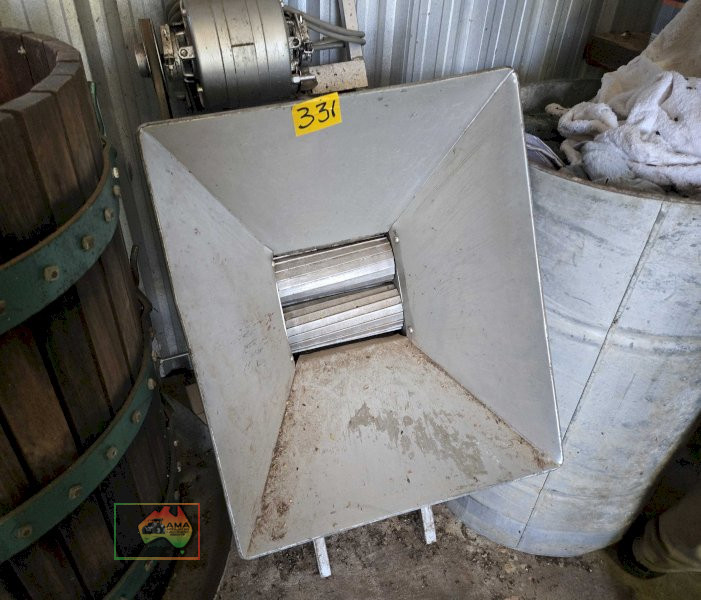 Electric Grape Mangle Crusher