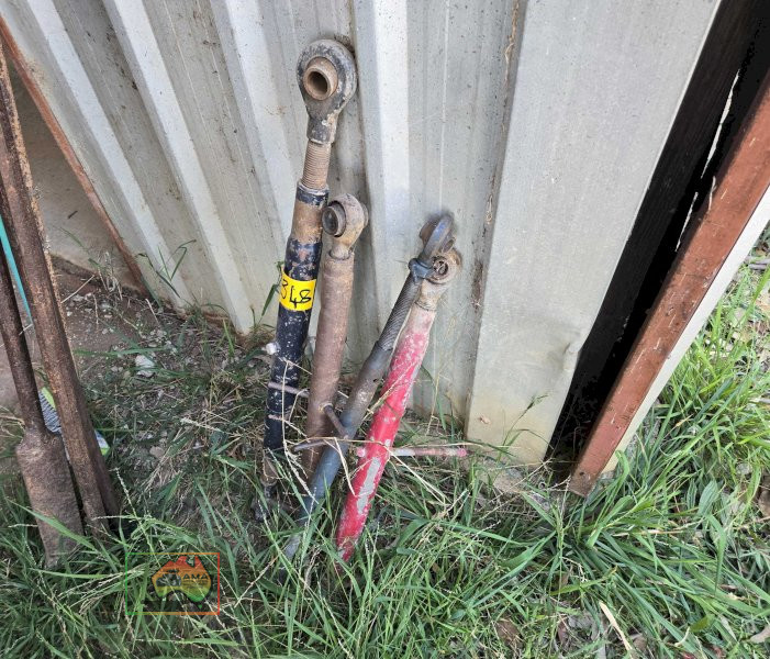 4x Tractor Top Links - photo 2