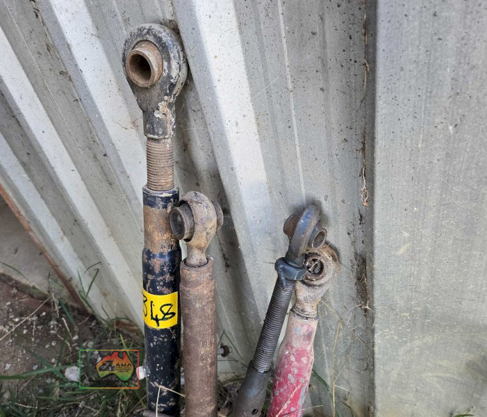 4x Tractor Top Links - photo 3