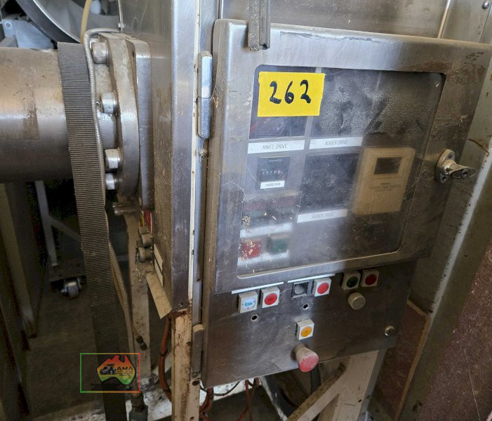 Dyason grain extruder on frame - photo 3