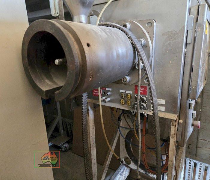 Dyason grain extruder on frame - photo 2