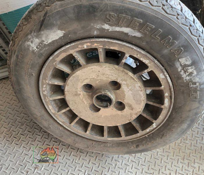 Assorted trailer rims and tyres - photo 5