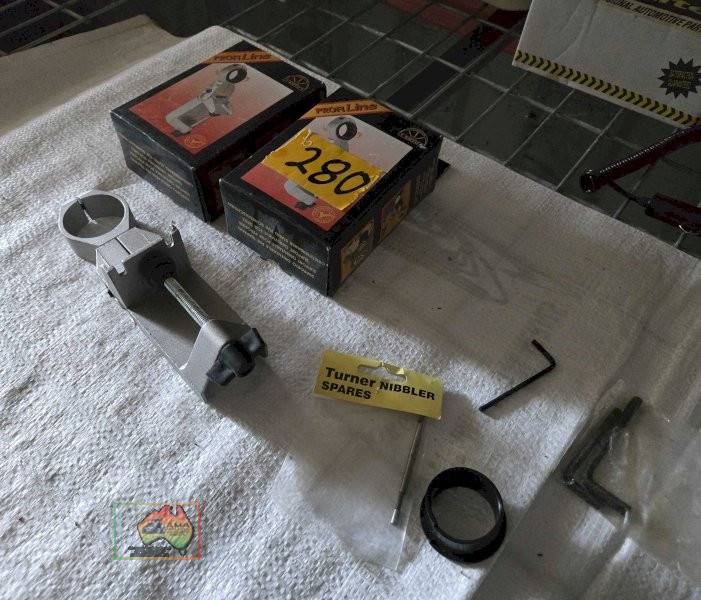 2 x Proline drill bench holder/adapters
