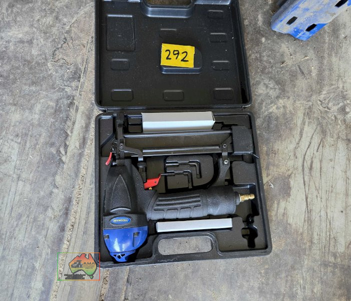 Tradeair staple gun - photo 3