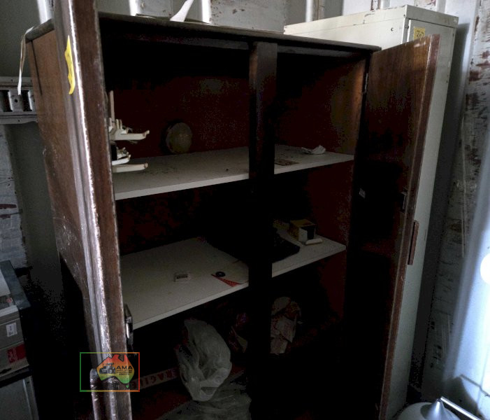Antique wooden cupboard - photo 2