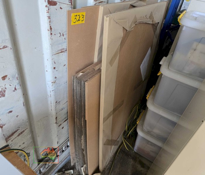 Quantity of assorted laminate timber sheets (#323) - photo 2
