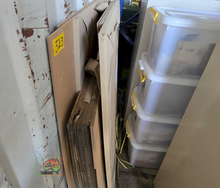 Quantity of assorted laminate timber sheets (#323)