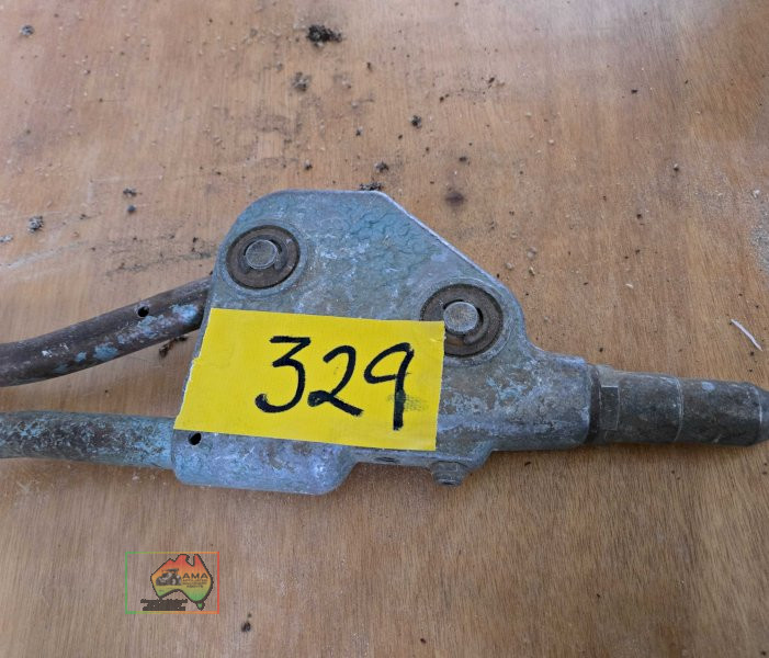 Large rivet gun and rivets