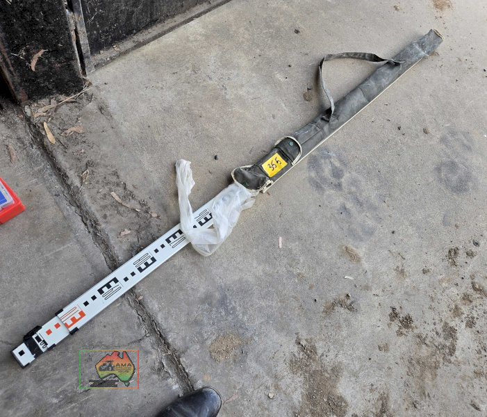 Laser level measuring staff - photo 2