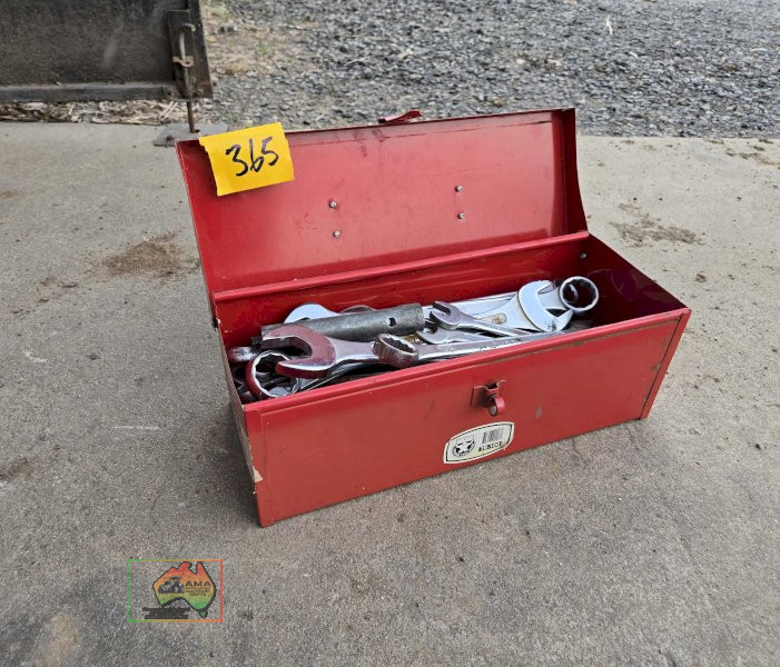toolbox of assorted spanners - photo 2