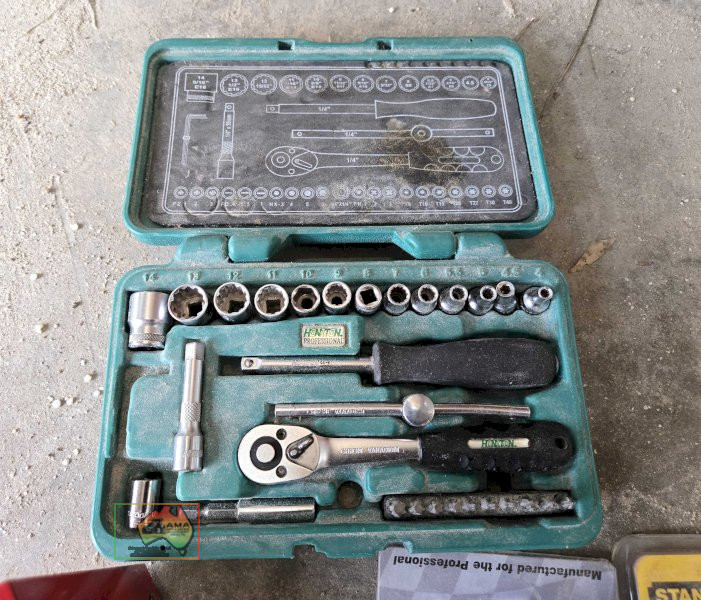 Supatools socket set, Honiton professional socket set, fat max chalk line, and spy tools torque gauge - photo 4