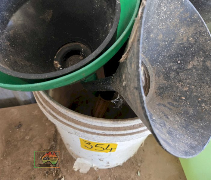 Tub of Fuel Funnels - photo 3