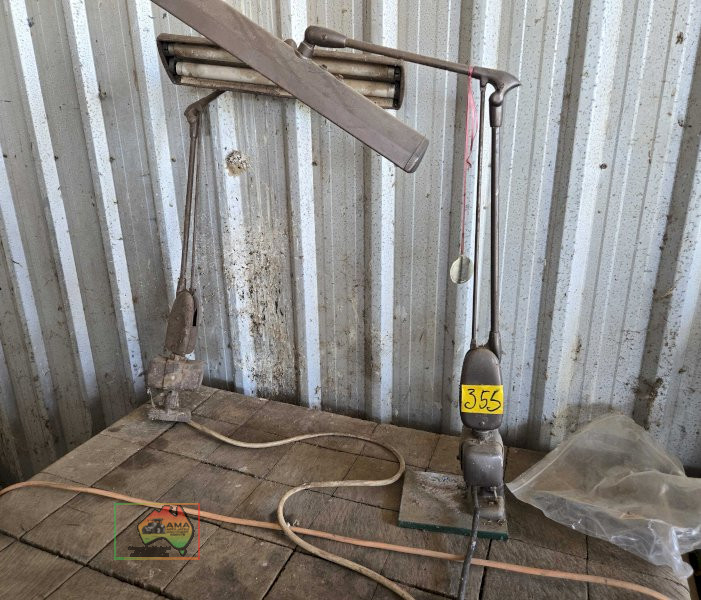 2x Desk Reading Lamps - photo 3