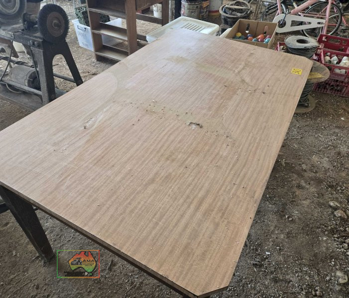 6ft x 3ft Laminex Table & Portable Trestle Table - photo 4