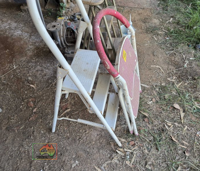 3x Step Ladders - photo 2