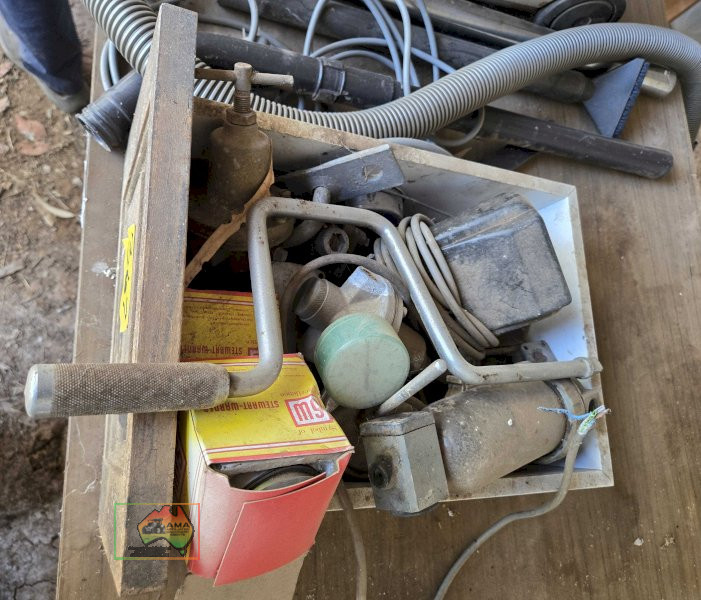 Laminate Table, Vacuum Cleaner & Sundries - photo 5