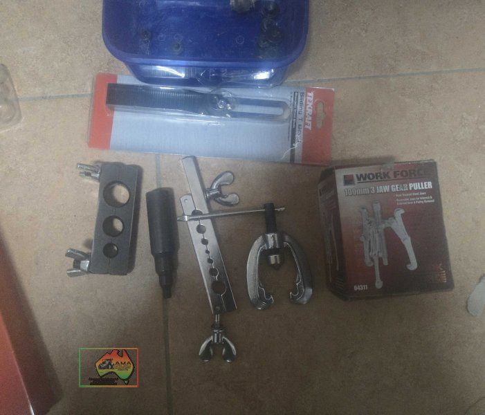 Assorted copper pipe cutters , small gear puller, & T bevel - photo 2