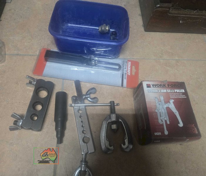 Assorted copper pipe cutters , small gear puller, & T bevel - photo 3