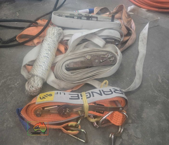 Assorted heavy tie down & and lifting straps